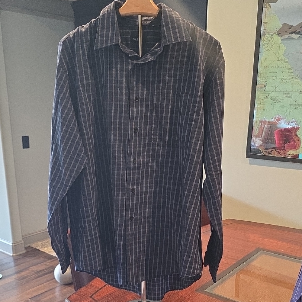 Van Heusen Men's Navy Striped Button Down Shirt